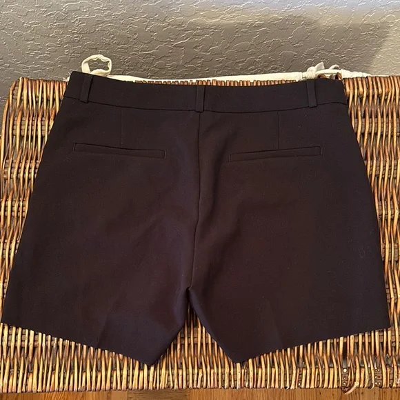 Banana Republic Women's Black Shorts - Picture 7 of 7